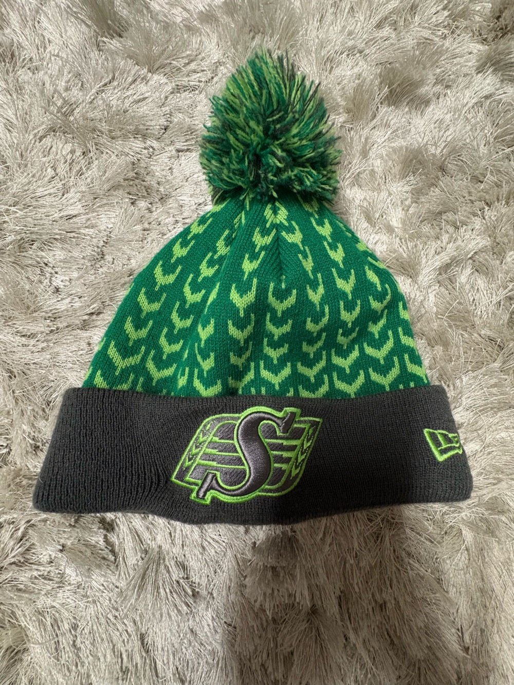 Saskatchewan Roughriders bundle - Picture 6 of 7
